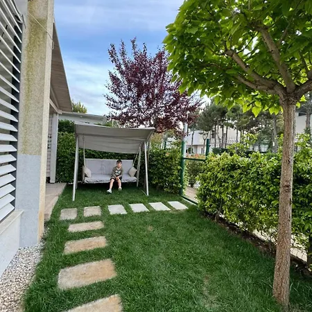 Valamar Residenc , Roan Apartment, Gjiri I Lalzit, Albania Holiday home